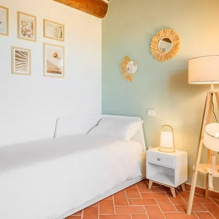 La Chiusa Monticelli 公寓 *